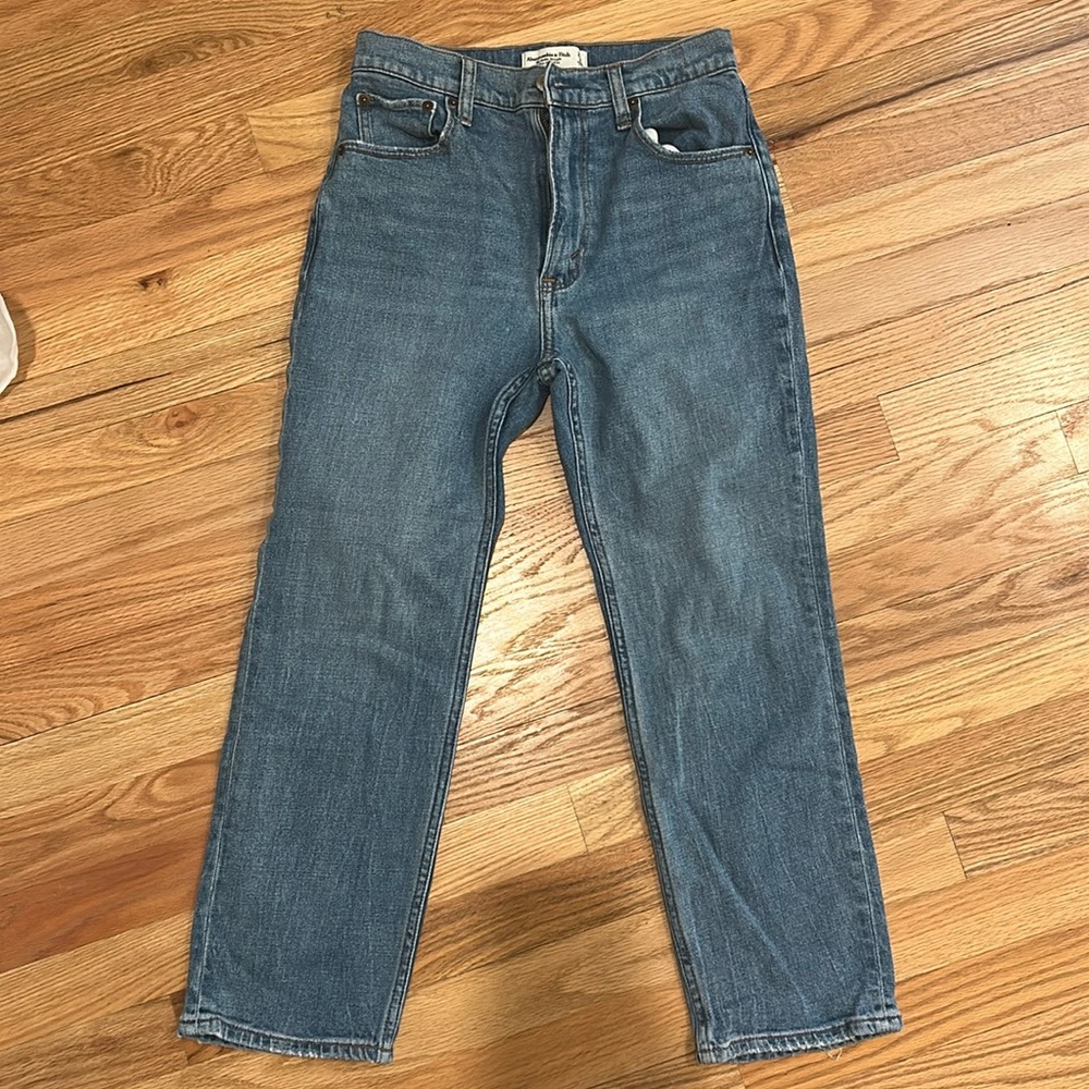 Abercrombie ankle straight ultra high rise jeans 26 2s